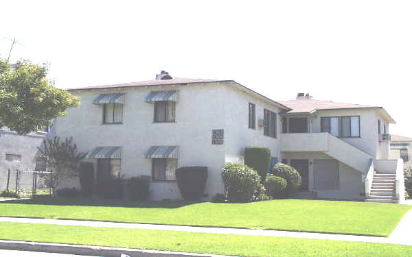 1504 N Buena Vista St in Burbank, CA - Building Photo