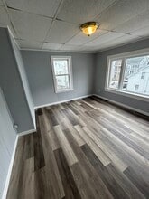 30 Brow St in Fall River, MA - Building Photo - Building Photo