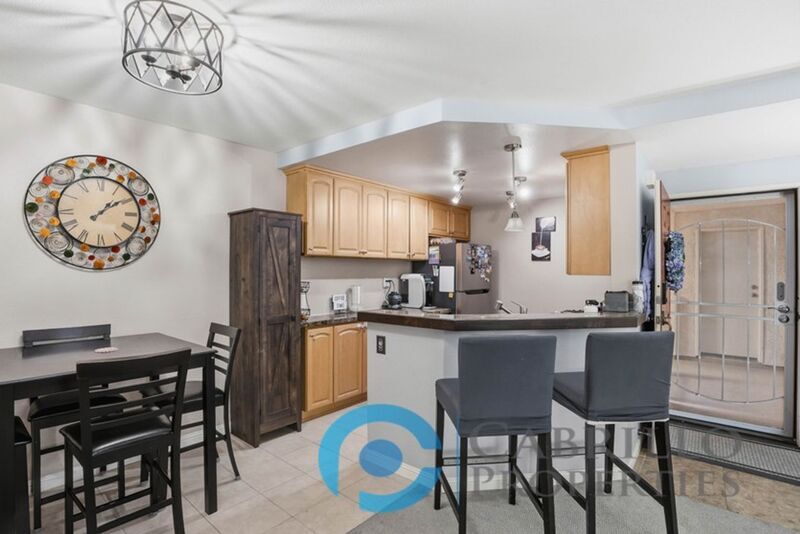 11115 Affinity Ct in San Diego, CA - Building Photo