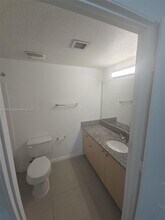 2501 Centergate Dr in Miramar, FL - Building Photo - Building Photo