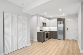1552.5 W Juneway Terrace in Chicago, IL - Building Photo - Building Photo