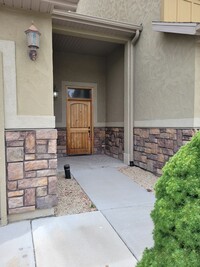 861 S Pheasant Run Dr in Orem, UT - Building Photo - Building Photo