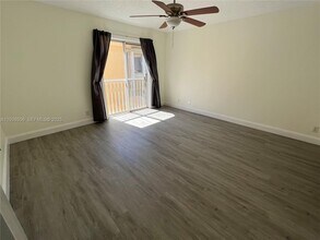 11383 Lakeview Dr in Coral Springs, FL - Building Photo - Building Photo