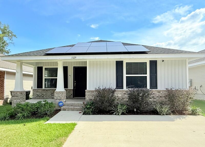 1329 Fairchild St in Pensacola, FL - Building Photo