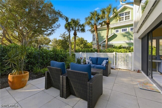 property at 341 3rd Ave S