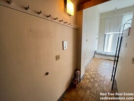 61 Brookline Ave, Unit 224 in Boston, MA - Building Photo