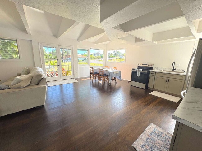 446 Ainaola Dr in Hilo, HI - Building Photo - Building Photo