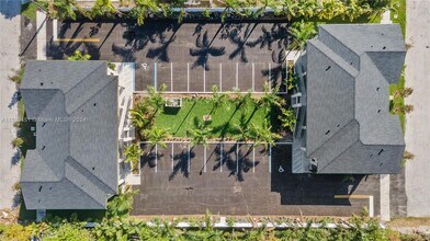 5750 SW 44th St-Unit -102 in Davie, FL - Building Photo - Building Photo