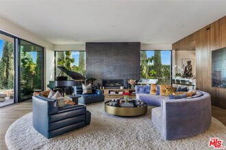 1030 Somera Rd in Los Angeles, CA - Building Photo - Building Photo