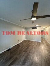 2121 Christner St in Burton, MI - Foto de edificio - Building Photo