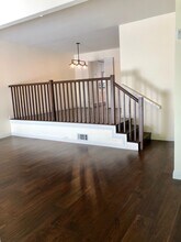 17195 Palisades Cir in Pacific Palisades, CA - Building Photo - Building Photo