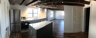 590 E Currahee St, Unit Loft B Apartments