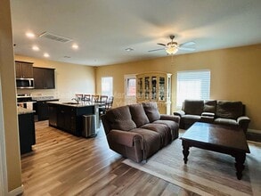 1613 Crimson Lake Blvd in El Reno, OK - Building Photo - Building Photo