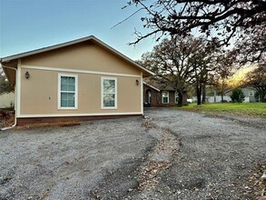 1690 Broome Rd in Bartonville, TX - Building Photo - Building Photo