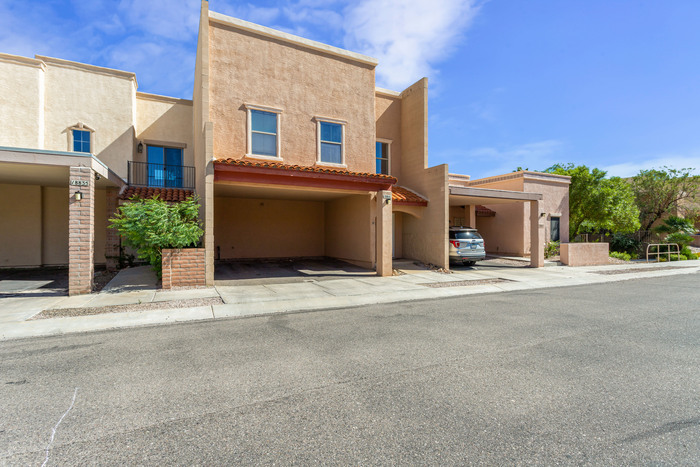 18841 S Brentford Dr in Green Valley, AZ - Building Photo