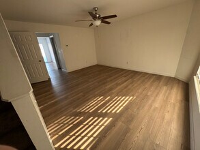 819 Navajo Trail in Warrenton, MO - Foto de edificio - Building Photo