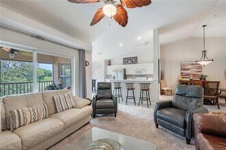 2895 Cypress Trace Cir in Naples, FL - Foto de edificio - Building Photo