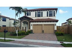 22739 SW 92nd Ct in Cutler Bay, FL - Building Photo - Building Photo