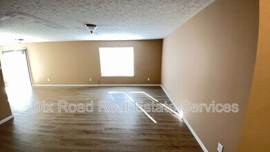 121 Kaitlin Wy in Monroe, OH - Building Photo - Building Photo