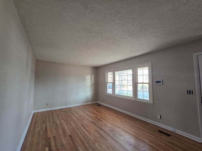 5426 Silver Pine Ct in Fayetteville, NC - Building Photo - Building Photo