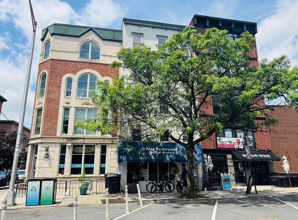 102 Hudson St in Hoboken, NJ - Building Photo