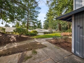 532 S 323rd Pl in Federal Way, WA - Building Photo - Building Photo