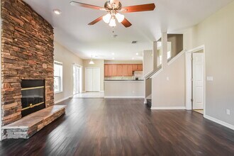 30030 Messara Cove in Mount Dora, FL - Foto de edificio - Building Photo