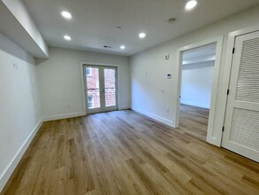 716 L St SE-Unit -203 in Washington, DC - Building Photo - Building Photo