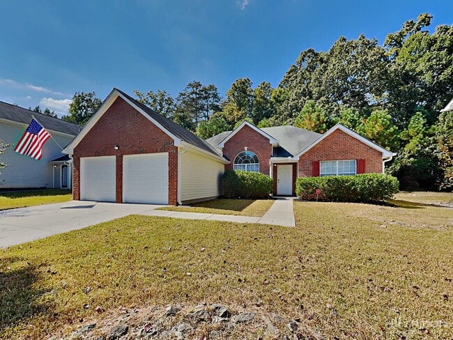 5515 Sapphire Cir in Ellenwood, GA - Building Photo - Building Photo