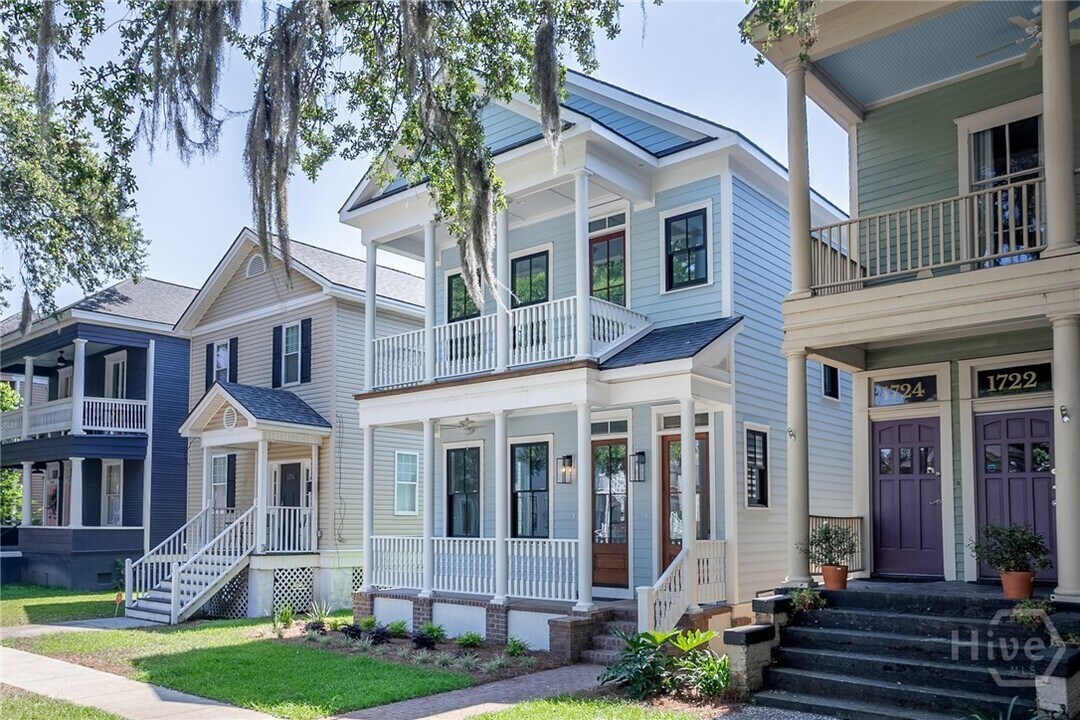 1720 Barnard St in Savannah, GA - Building Photo