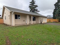 3911 N Clarey St in Eugene, OR - Building Photo - Building Photo