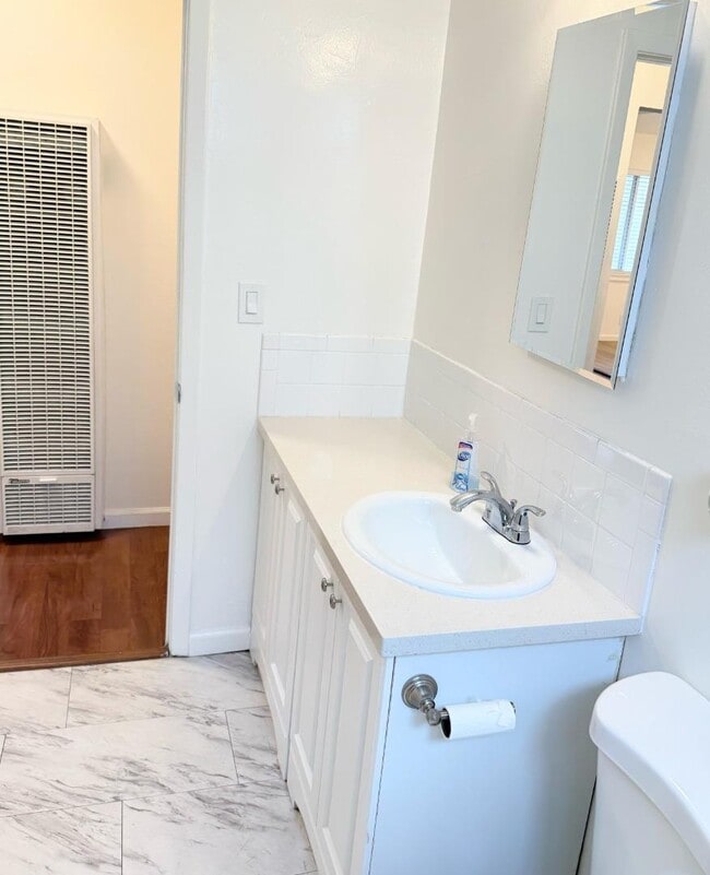 property at 418 Roosevelt Ave