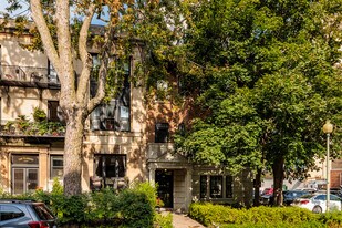 4215 De Maisonneuve Boul O in Westmount, QC - Building Photo