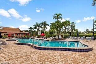 348 Tern Dr in Naples, FL - Building Photo
