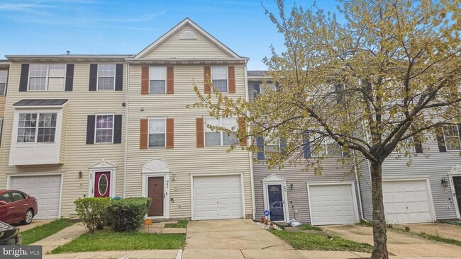 property at 841 Alabaster Ct