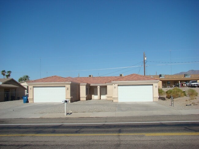 3321 Oro Grande Blvd in Lake Havasu City, AZ - Building Photo - Building Photo