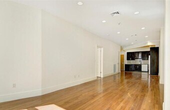 66 Franklin St-Unit -5-A in New York, NY - Building Photo - Building Photo