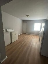 2437 E Biddle St in Baltimore, MD - Building Photo - Building Photo