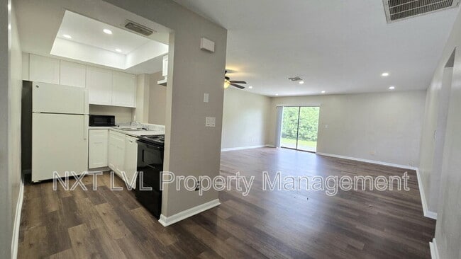 3311 Skyline Blvd in Cape Coral, FL - Building Photo - Building Photo