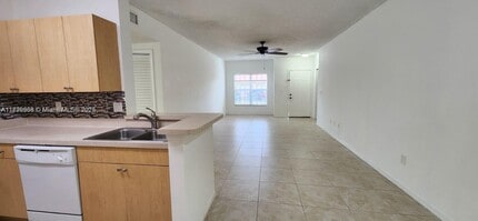 10342 Fox Trail Rd S in Royal Palm Beach, FL - Building Photo - Building Photo
