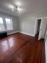 386 Stuyvesant Ave., Unit 1 in Irvington, NJ - Building Photo - Building Photo