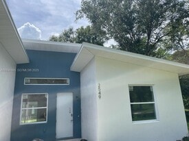 2549 Odessa Rd in Avon Park, FL - Building Photo