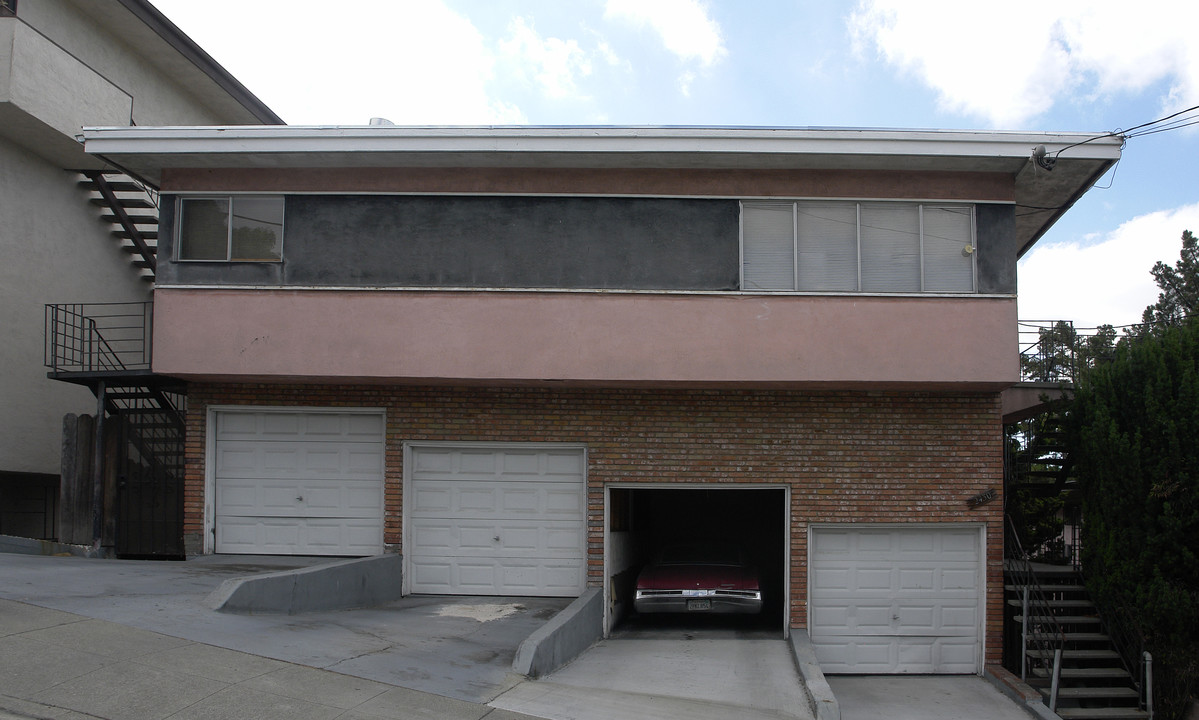 2430 Fern St in Oakland, CA - Foto de edificio