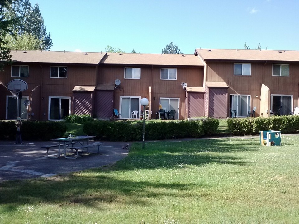 Covered Bridge Estates in Lowell, OR - Foto de edificio