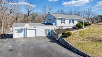 3024 E Ruritan Rd in Roanoke, VA - Building Photo - Building Photo