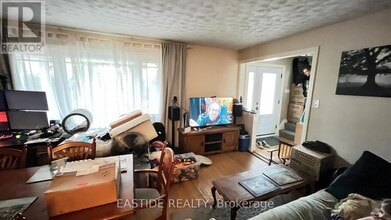 153 Simpson Rd in Ajax, ON - Building Photo - Building Photo