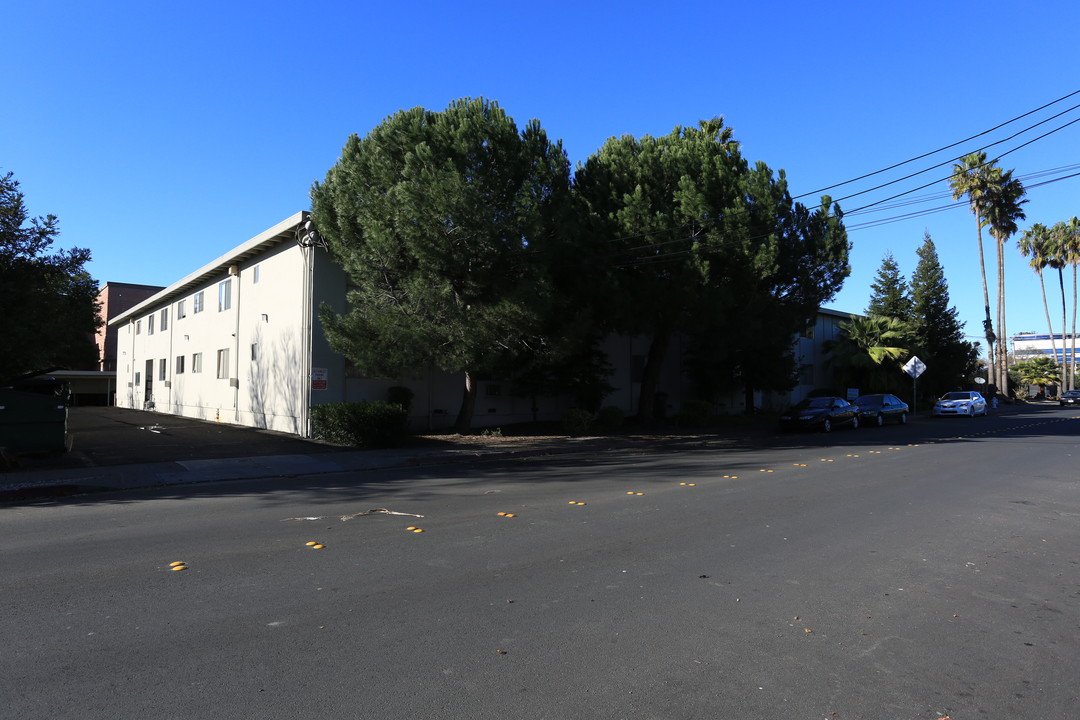 Holiday Apartments in Santa Rosa, CA - Building Photo