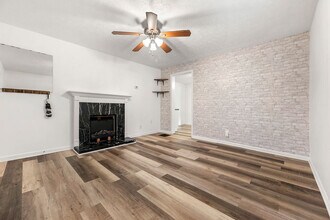 89 Silas King St in Buford, GA - Building Photo - Building Photo