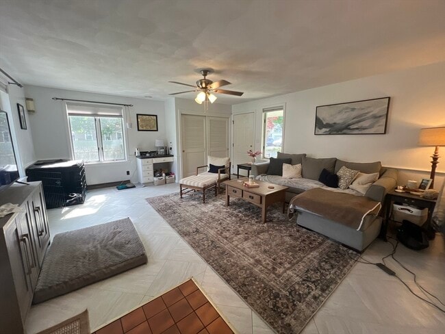 22 Wescroft Rd in Reading, MA - Building Photo - Building Photo
