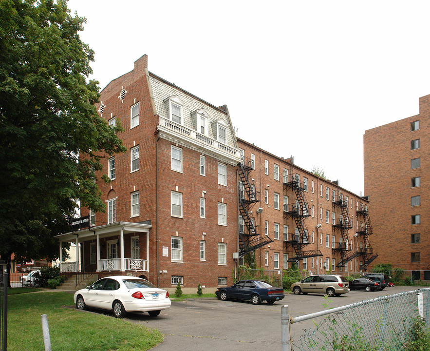 286 Farmington Ave in Hartford, CT - Building Photo